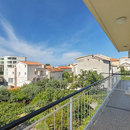 Manuela Apartmán *