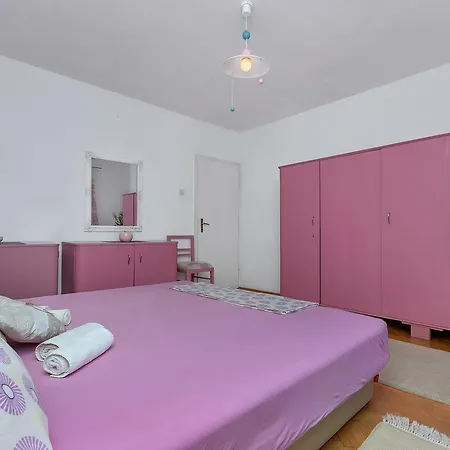 Manuela Apartmán *