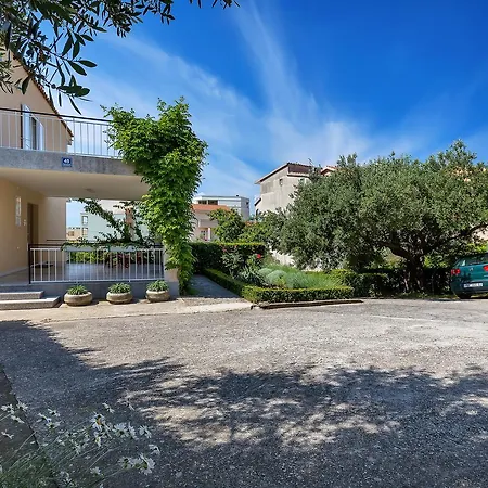 Manuela Apartment Makarska