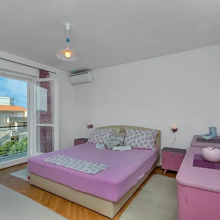 Apartment Manuela Makarska
