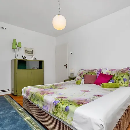 Manuela Apartamento Makarska